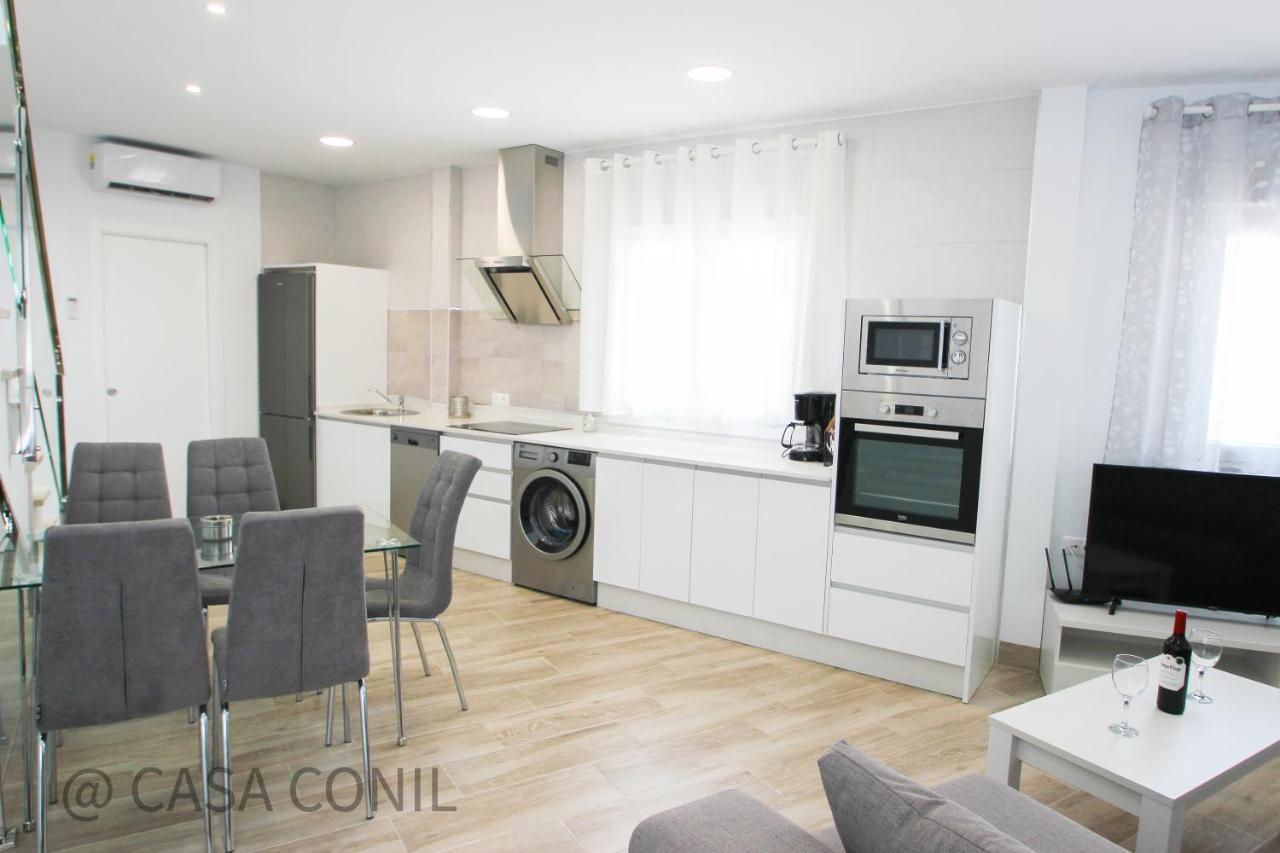 Casa Saturn Villa โกนิล เด ลาฟรอนเตรา ภายนอก รูปภาพ