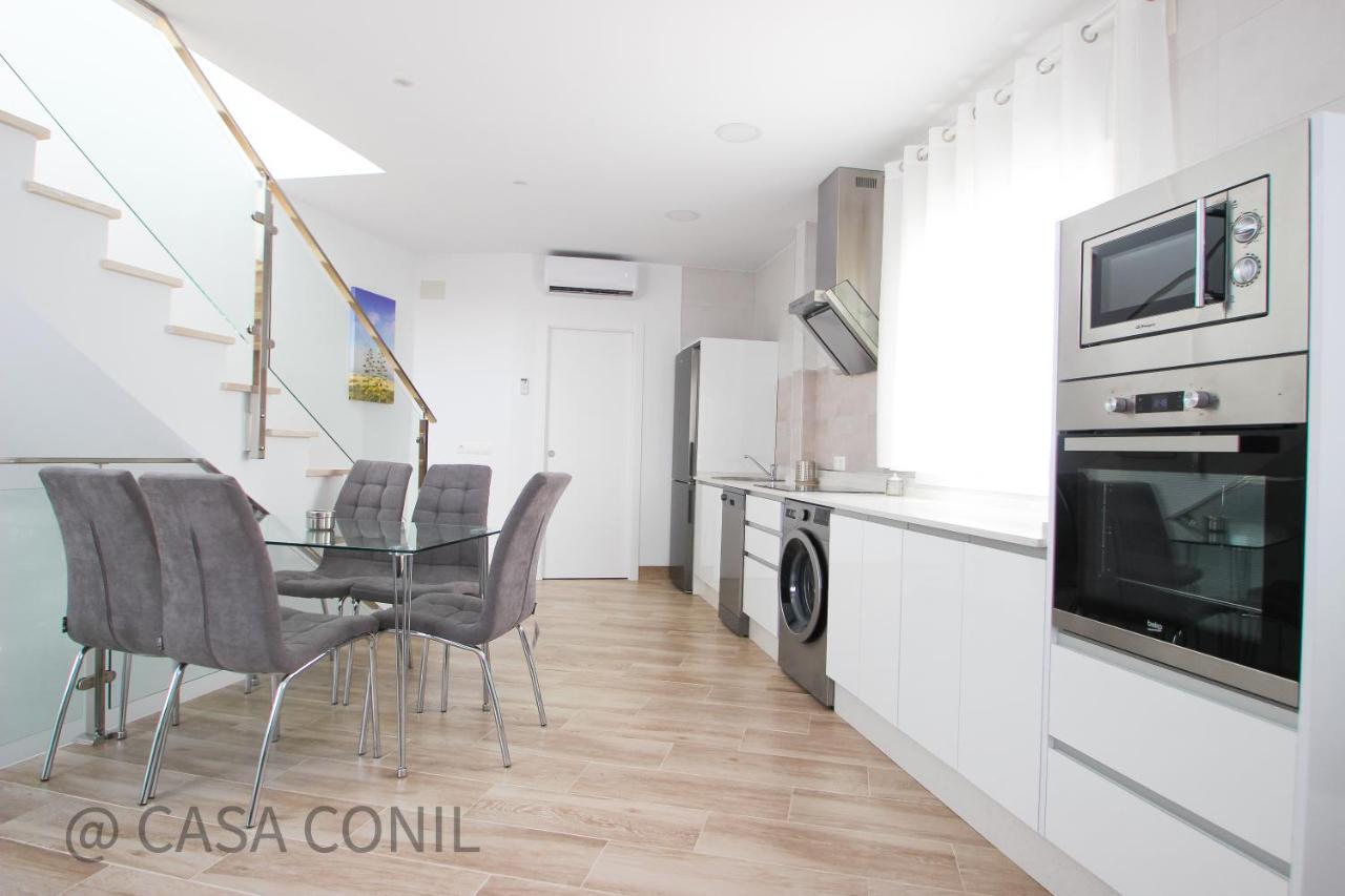 Casa Saturn Villa โกนิล เด ลาฟรอนเตรา ภายนอก รูปภาพ