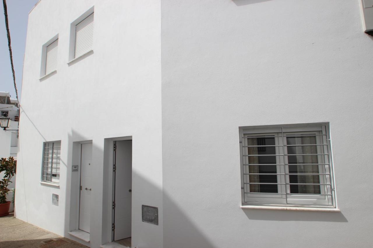 Casa Saturn Villa โกนิล เด ลาฟรอนเตรา ภายนอก รูปภาพ